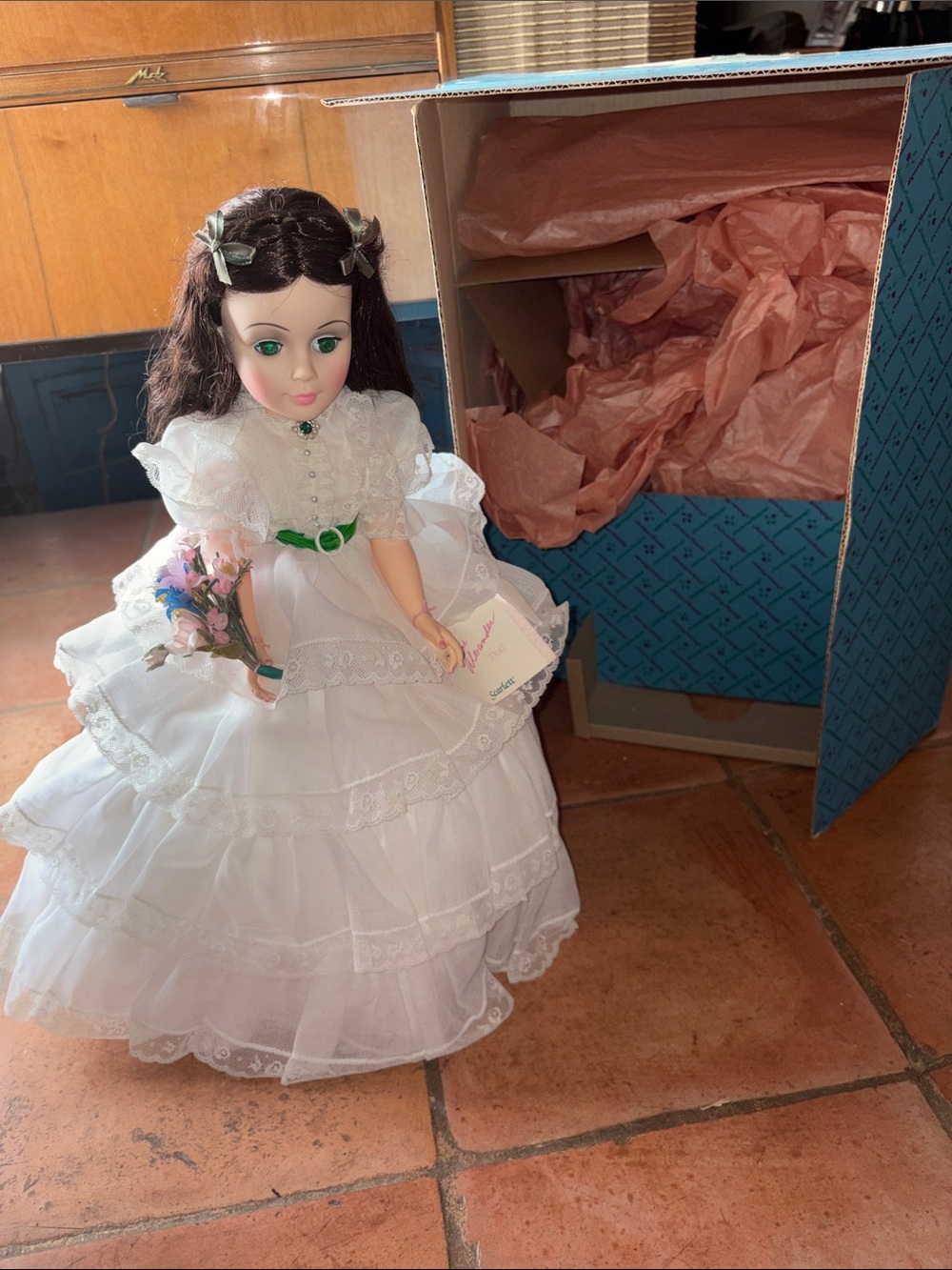 Vintage 21” Madame Alexander Scarlett O’Hara Doll with Floral Bouquet